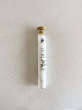 Load image into Gallery viewer, Amber + Vanilla Bath Salt