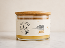 Load image into Gallery viewer, Amber Vanilla Beeswax Candle |8 oz